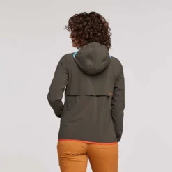 Cotopaxi Women's Vuelta Performance Windbreaker Jacket - Iron -Elara Wear Shop 1200x1200 png S23 W Vuelta Performance Windbreaker Iron 4