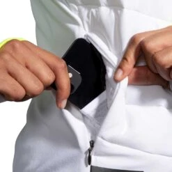 BROOKS Women's Run Visible Insulated Vest - White/Asphalt/Nightlife -Elara Wear Shop 221561 134 D2 Run Visible Insulated Vest 1