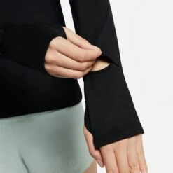 Women's Nike Element Crew - Black/Reflective Silver -Elara Wear Shop CU3277 010 PHSYM003 2000