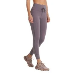 Vuori Women's Daily Legging - Sawyer 8 Vuori Women's Daily Legging - Sawyer -Elara Wear Shop VW323SAW SP23 W ECOMM PANTS DETAIL 2691 1x1 486367fb 77c8 40b0 9f1f 0aedfbb9b90e