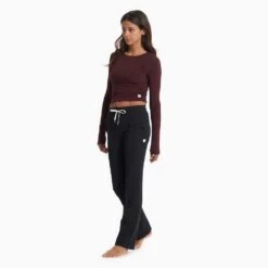 Vuori Women's Halo Wide Leg Flair Pant - Black -Elara Wear Shop VW425BLK 03818 CO22 1200x crop center jpg