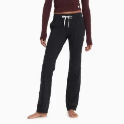 Vuori Women's Halo Wide Leg Flair Pant - Black