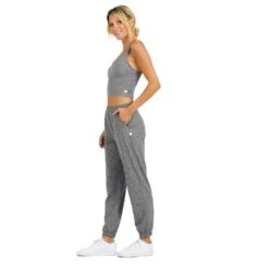 Vuori Women's Boyfriend Jogger - Heather Grey -Elara Wear Shop VW457HTG 5 8b026fc8 48fb 44c2 b8b2 0772d619a9e4 1200x crop center jpg