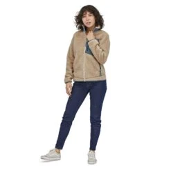Patagonia Women's Classic Retro-X Jacket - Dark Natural With Plume Grey -Elara Wear Shop WBF22 23074 DNPG MAB3